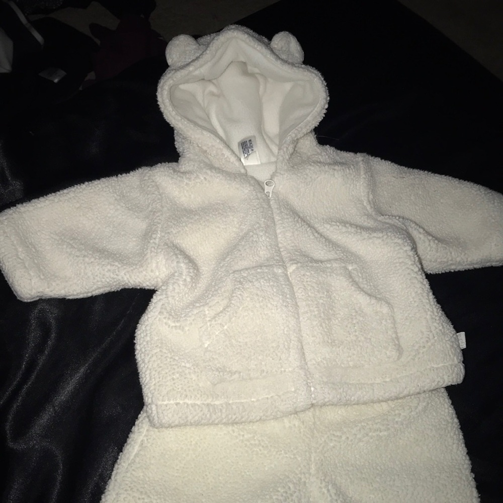 Baby Gap fuzzy bear two piece set